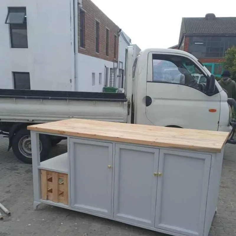 Kitchen island