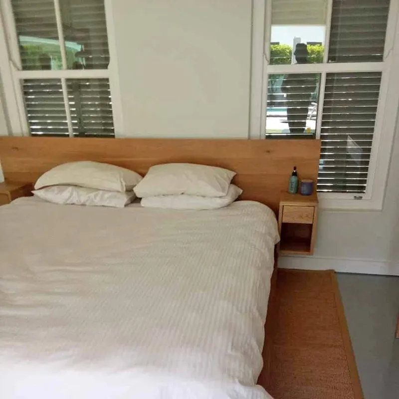 Oak king bed