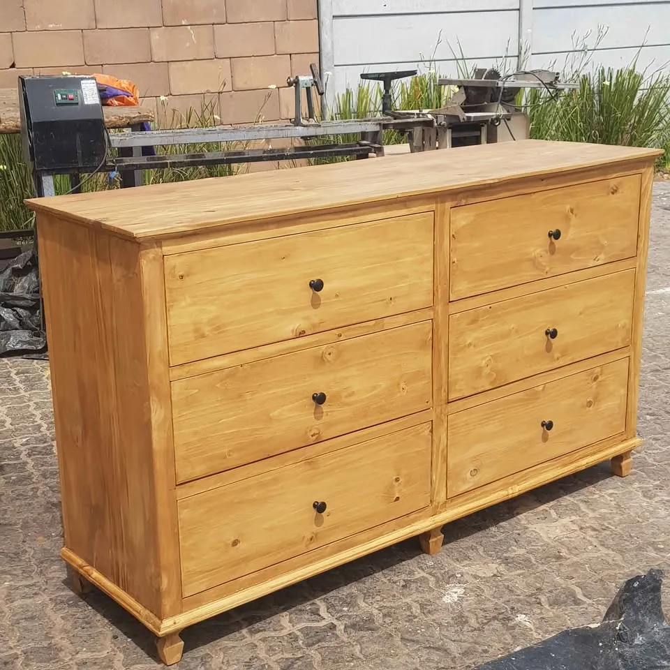 Pine chest of drawers, photo 1